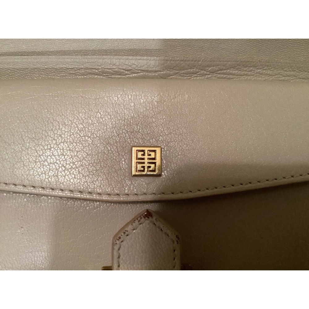 Givenchy Goatskin Diamond Quilted GV3 medium wallet Aubergine - Picture 7 of 14